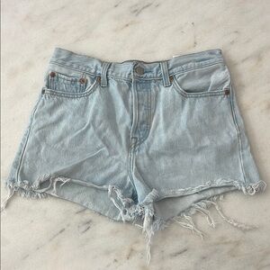 Levi’s Wedgie Short Women’s Size 28